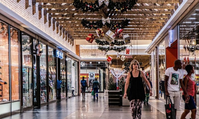 December 2017 sees retail sales slump