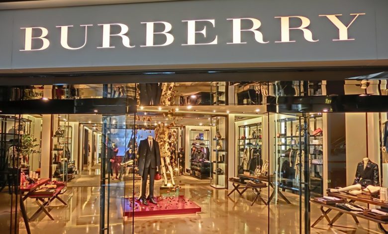 Burberry announces partnership with Farfetch | News