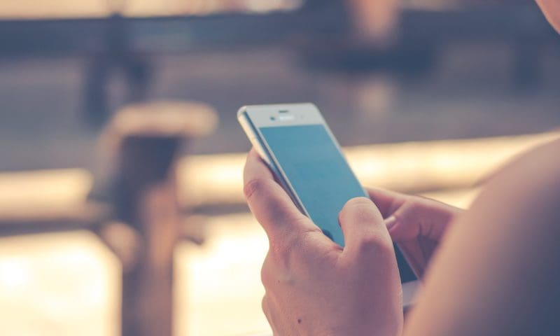 Smartphone purchases account for 54% of UK retail transactions, study finds