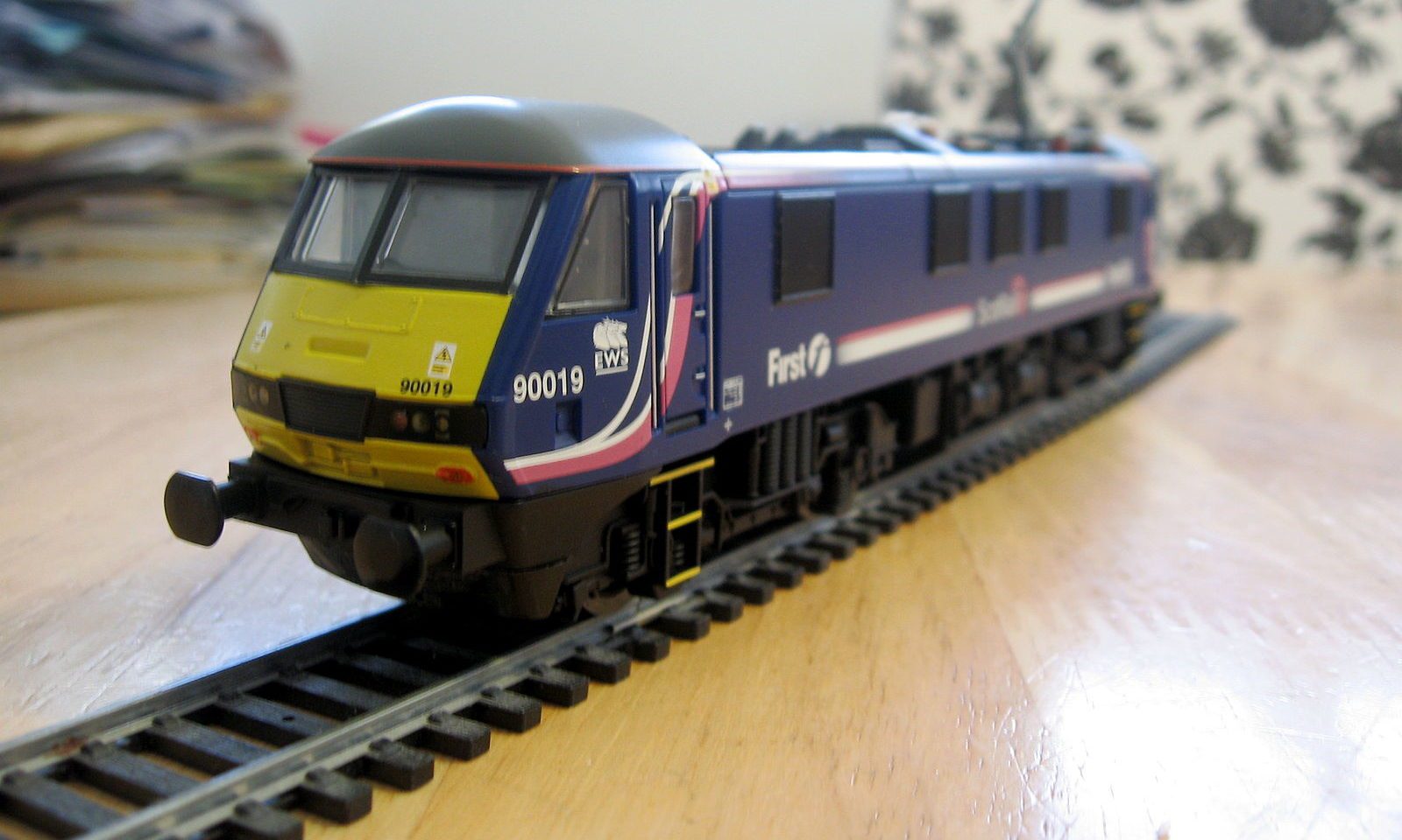hornby train set smyths