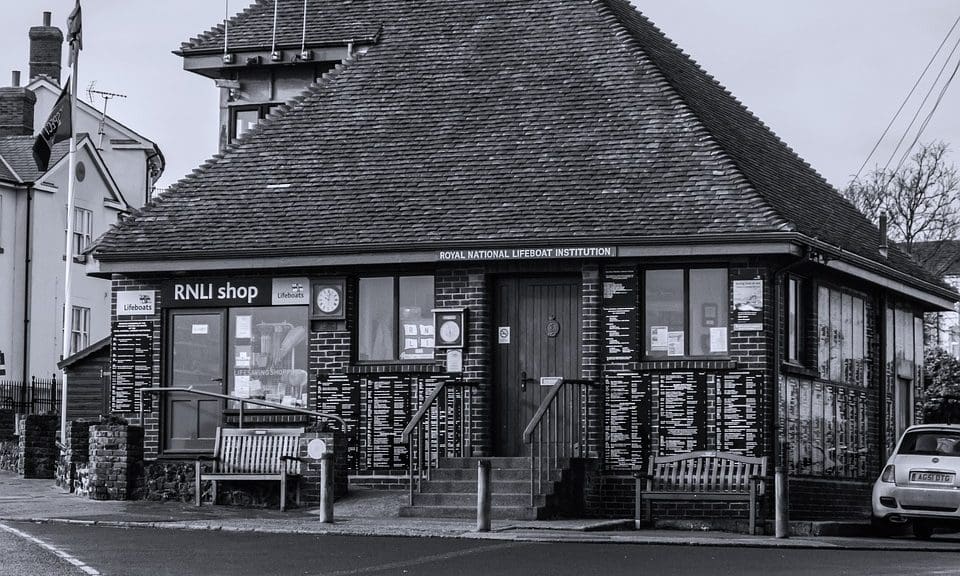 New charity shop count shows over 11,000