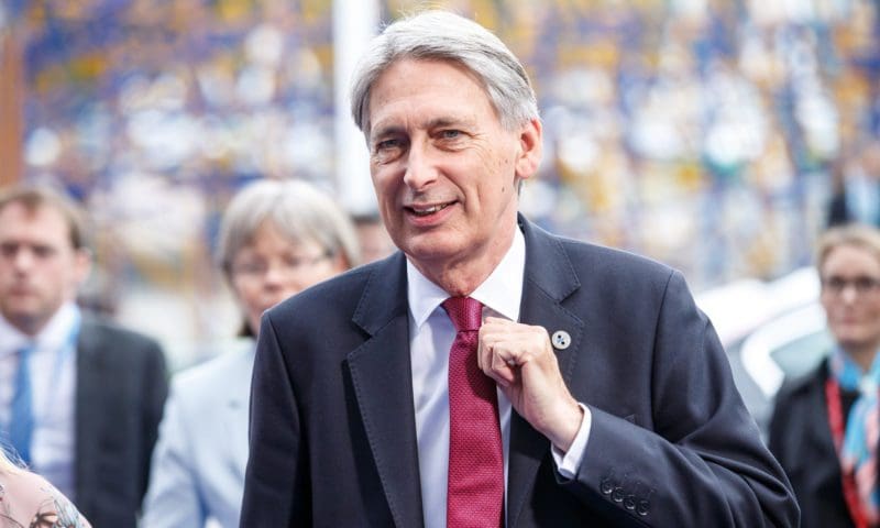 Chancellor to propose £900m rates relief plan for smaller retailers