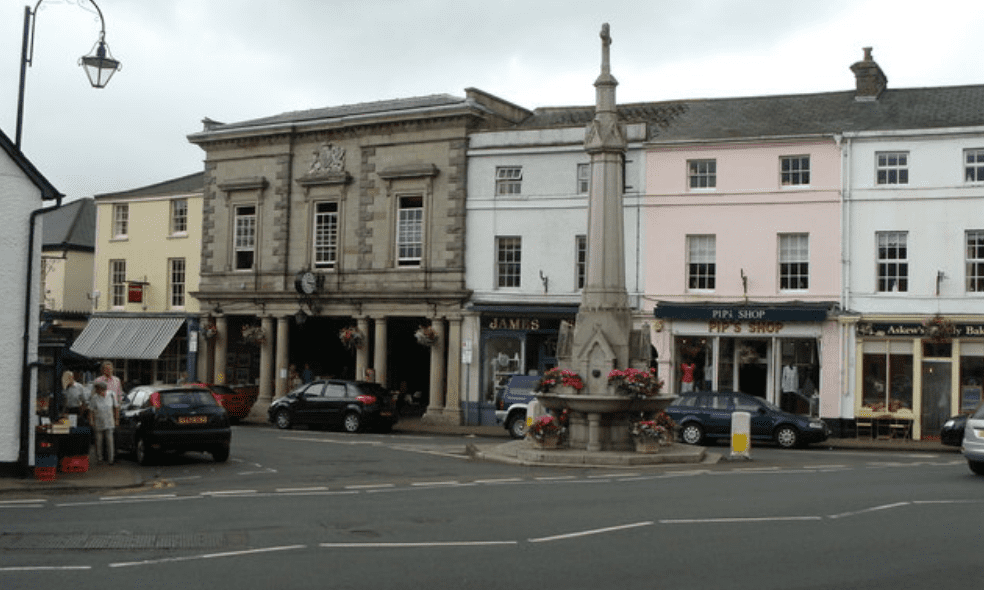 Crickhowell High Street crowned ‘UK’s best’ in Great British High Street Awards