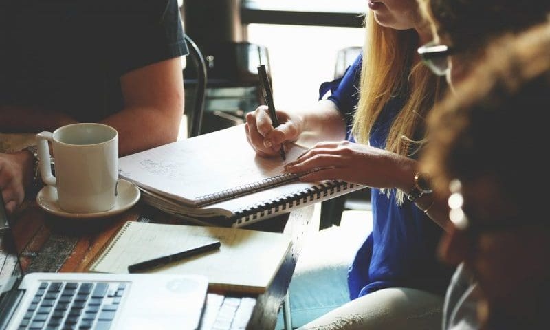 Developing sustainable retail brands with employee engagement