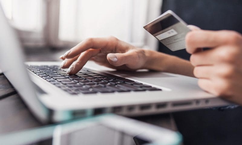 Online retail records its ‘worst January sales growth’