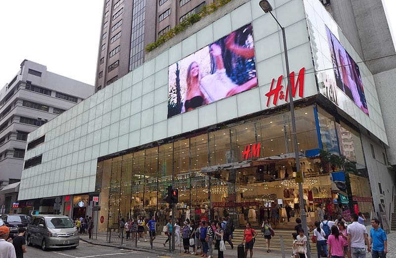 H&M sales rise in Q4