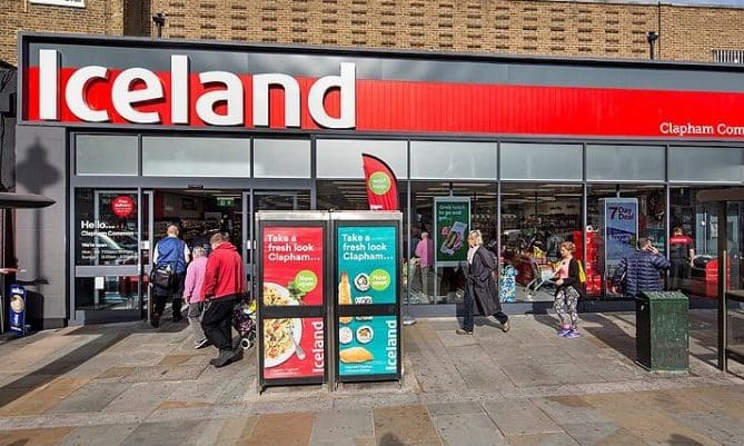 Iceland launches review of its management structure