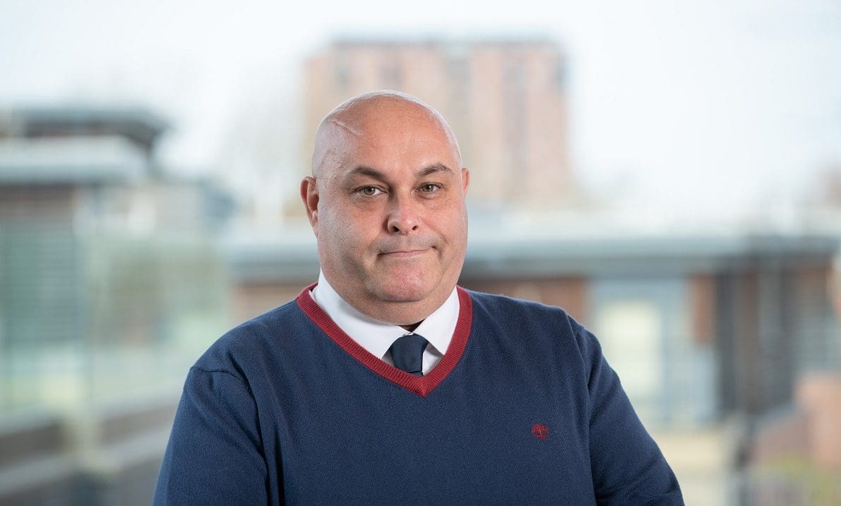 How ‘Ostrich Shops’ are blighting the high street