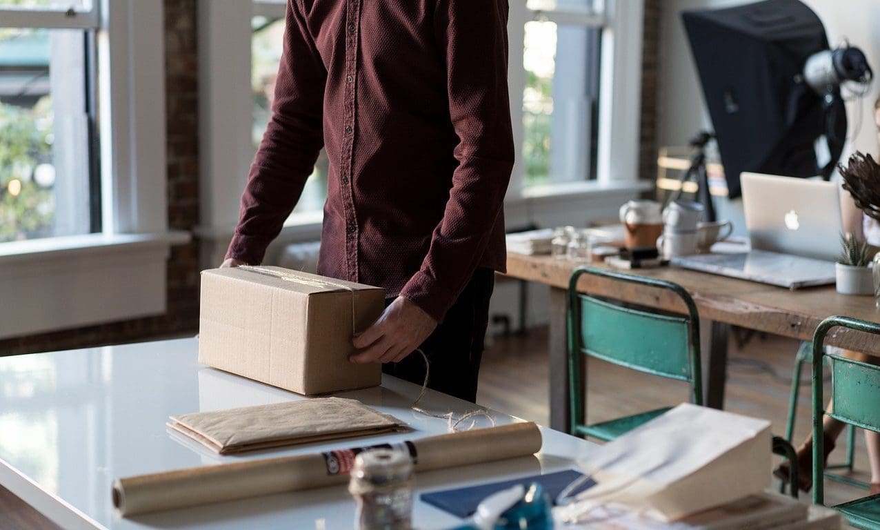 Government delays packaging tax by a year