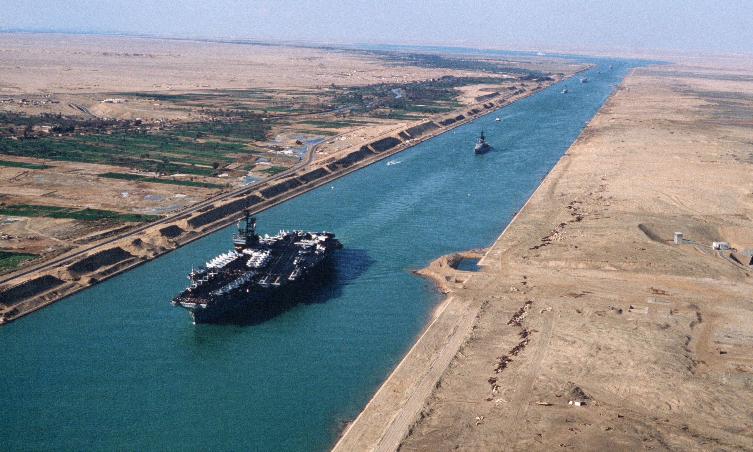 Global Shipping Chaos: Suez Canal Remains Blocked - plsrodw