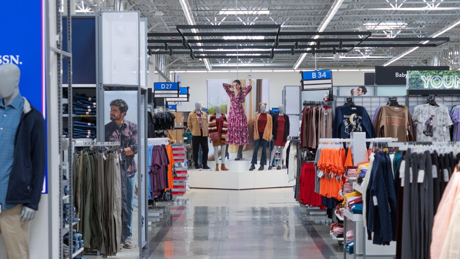 Strong Walmart sales boosted by omnichannel model in Q4