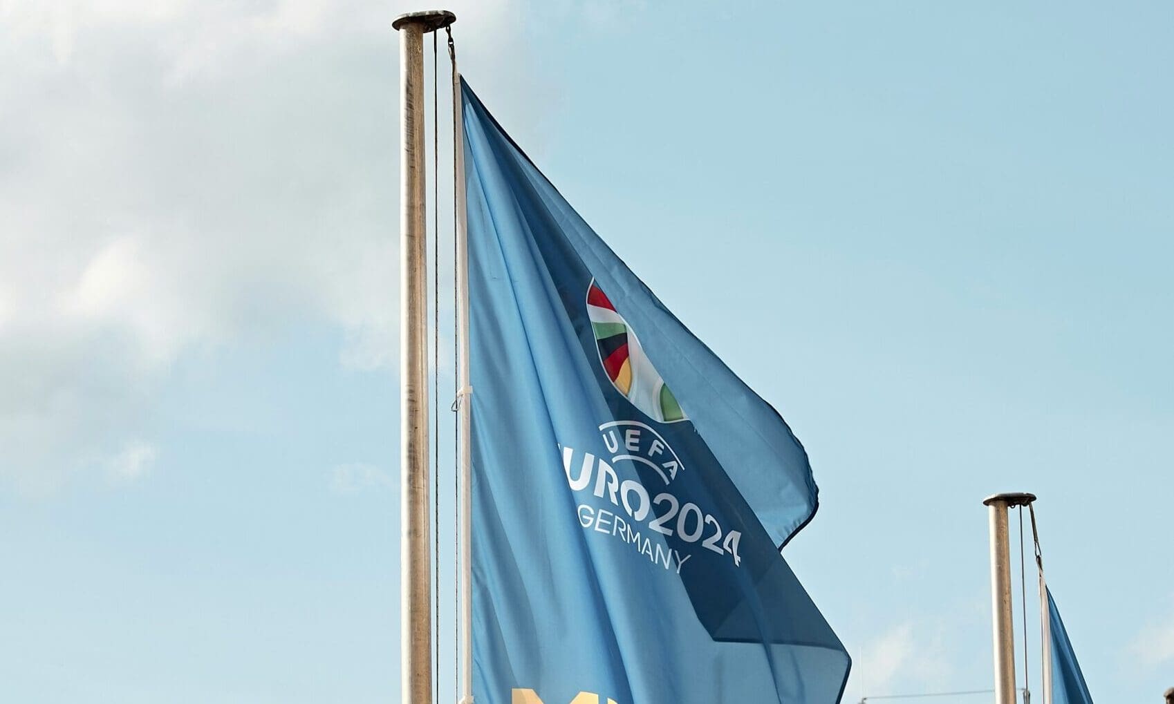 Fanatics renews long-term FA partnership amid surge in merch sales