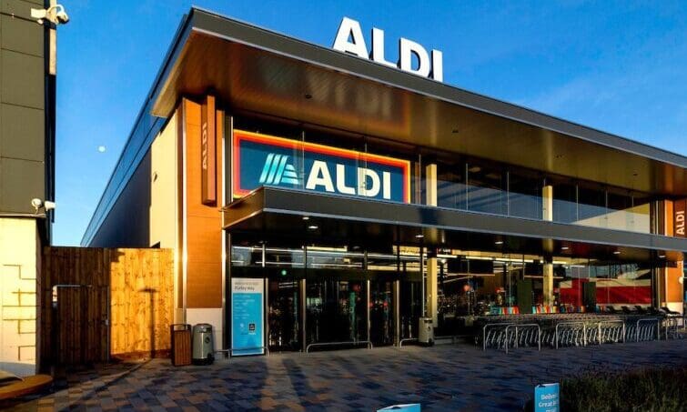 Aldi in talks over head office restructuring, 350 jobs at risk