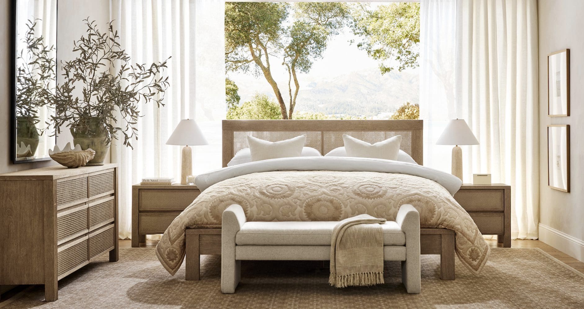 Pottery Barn to launch UK website