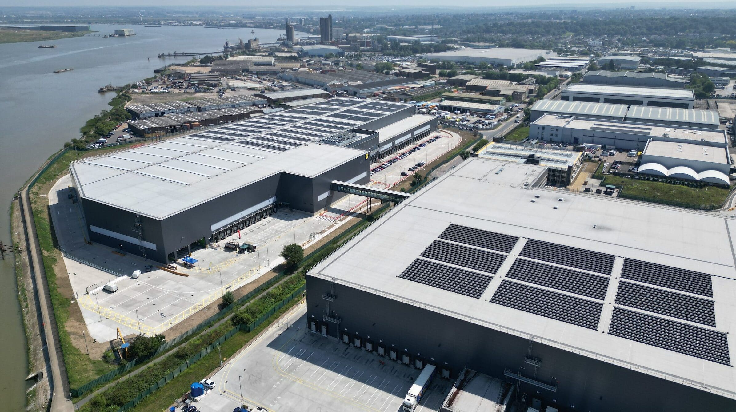 Lidl invests £435m in warehouses network