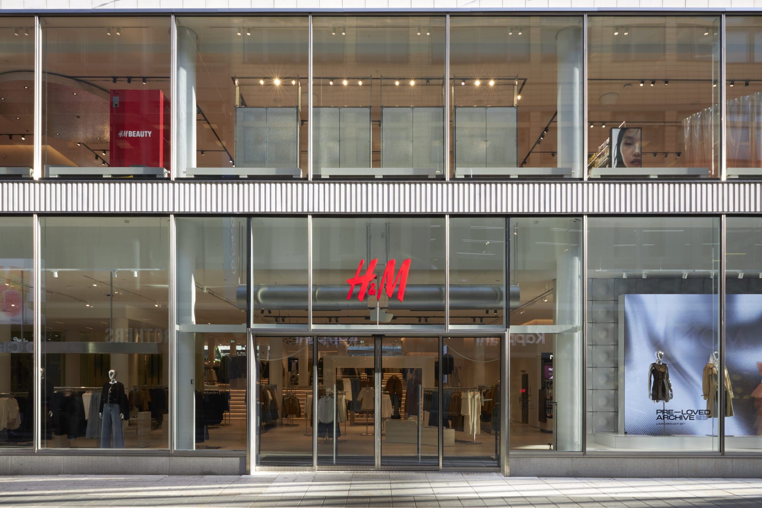 H&M profits soar 40% in Q3 despite muted sales